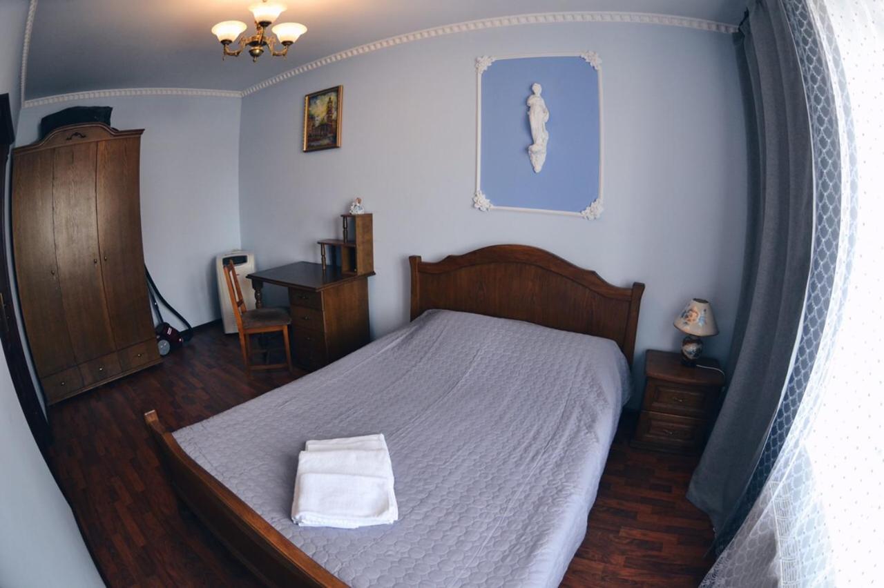 3-Room Apartments In Central City Lviv Exterior photo